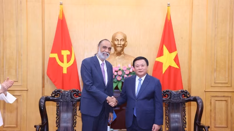 Đồng chí Nguyễn Xuân Thắng và ngài Amandeep Singh Gill, Phó Tổng Thư ký Liên hợp quốc.