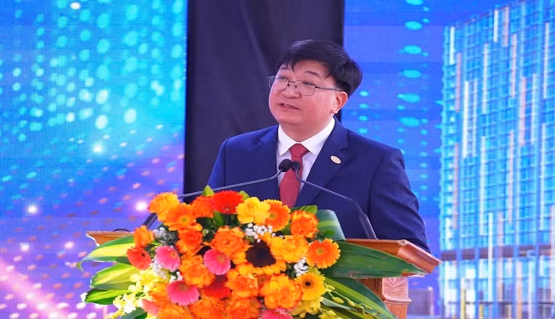 Phó Tổng giám đốc Vinaconex Trần Đình Tuấn phát biểu tại buổi lễ.
