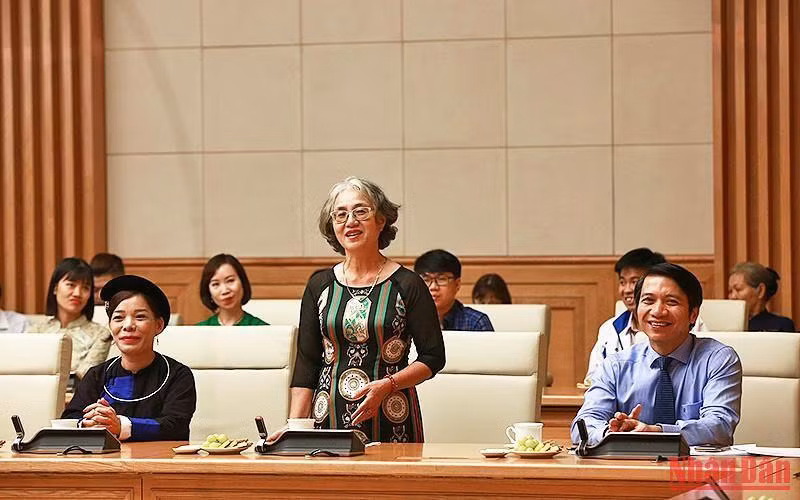 Cô giáo Nguyễn Thị Lê Dung chia sẻ về tình yêu với nghề. Cô giáo Nguyễn Thị Lê Dung chia sẻ về tình yêu với nghề.