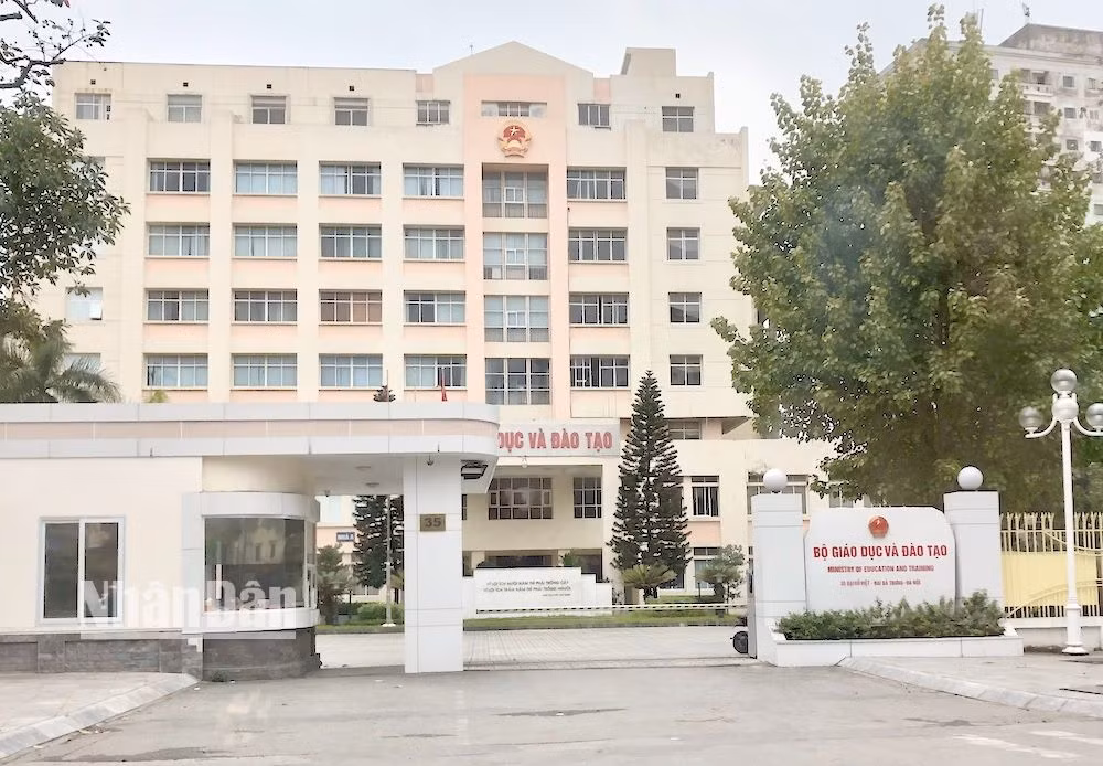Bỏ đề xuất quy định miễn học phí cho con nhà giáo