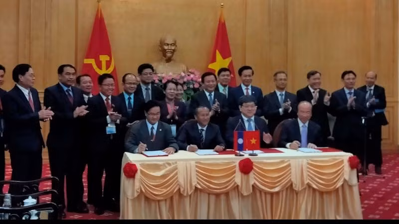 Quang cảnh tại buổi Lễ ký kết . 