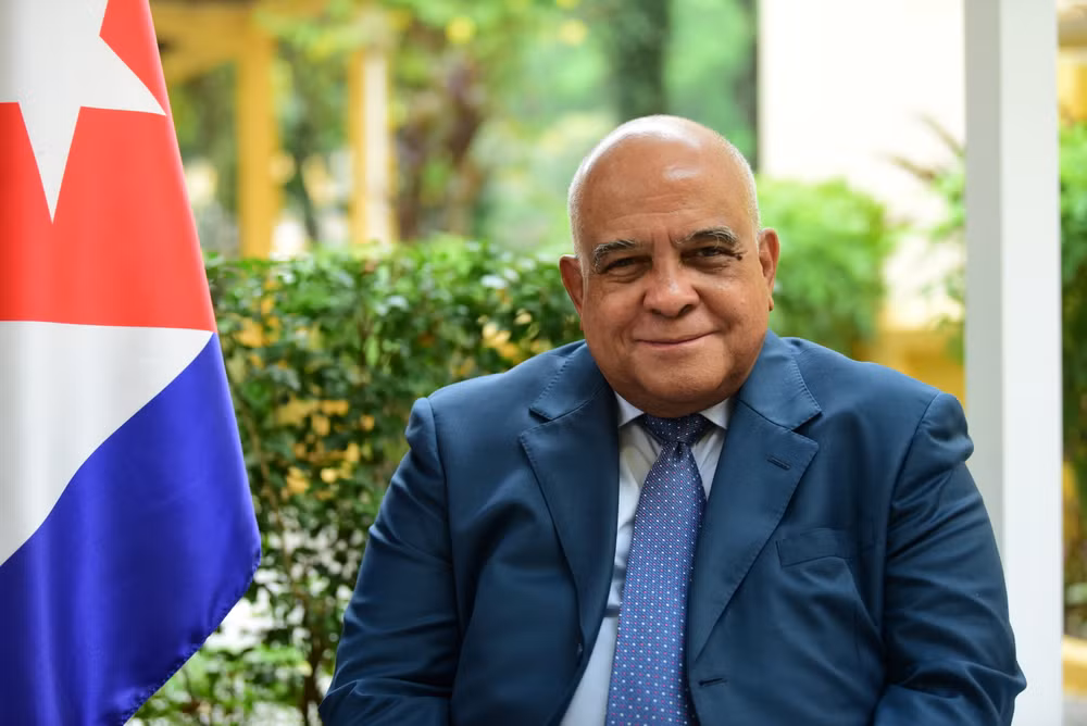 Ðại sứ Cuba tại Việt Nam, ông Orlando Nicolás Hernández Guillén Ðại sứ Cuba tại Việt Nam, ông Orlando Nicolás Hernández Guillén