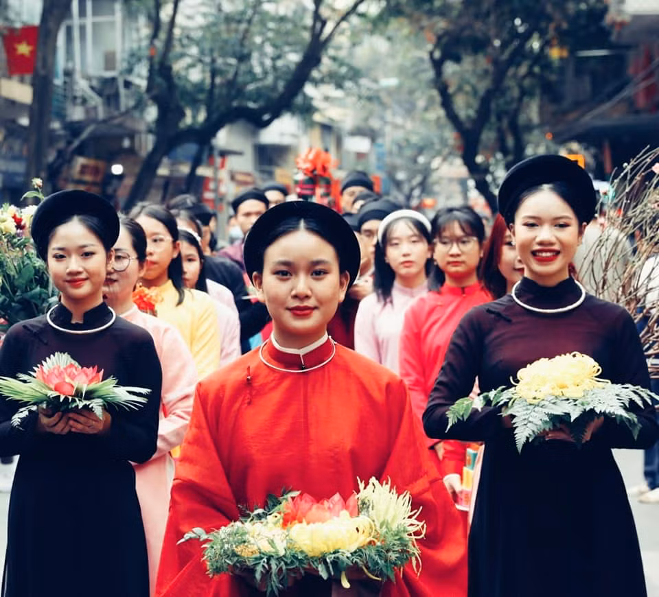 Người trẻ "thưởng Tết" chú trọng vào sự tận hưởng trải nghiệm có chất lượng. Ảnh: Khiếu Minh