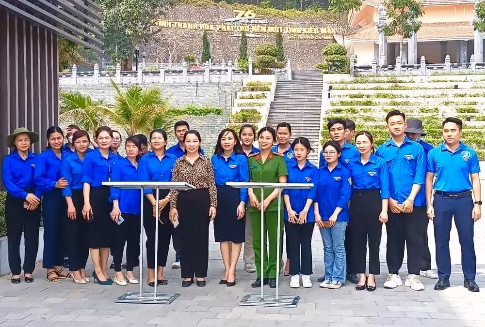Đoàn thanh niên ra mắt công trình trải nghiệm, tìm hiểu về Khu di tích Rừng Thông ở huyện Đông Sơn, tỉnh Thanh Hóa.