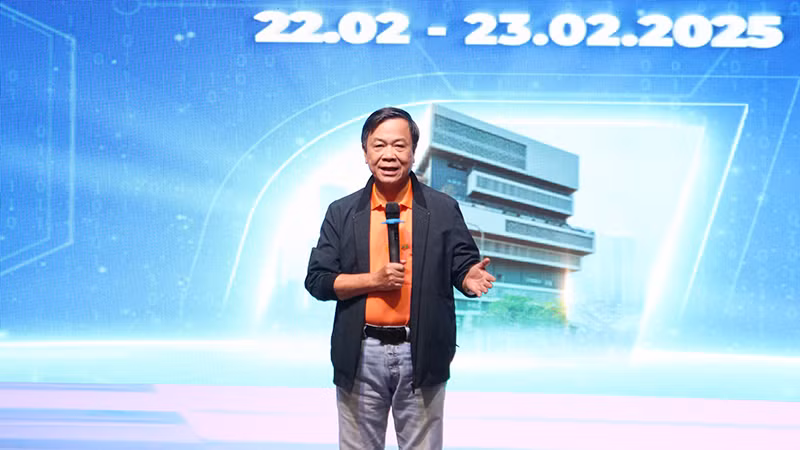 Phó Hiệu trưởng Trường Đại học FPT - Giám đốc Phân hiệu Trường Đại học FPT tại thành phố Đà Nẵng Trần Ngọc Tuấn chia sẻ tại sự kiện.