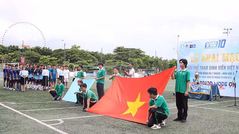Các đội bóng tại Lễ khai mạc