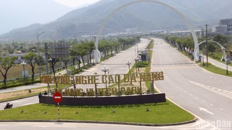 Cụm công nghiệp Hòa Liên được thành lập trên cơ sở hạ tầng kỹ thuật Khu phụ trợ phục vụ dự án Khu công nghệ cao Đà Nẵng. (Ảnh: ANH ĐÀO)