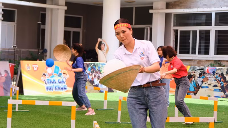 Thành viên đội chơi tham gia các phần thi.
