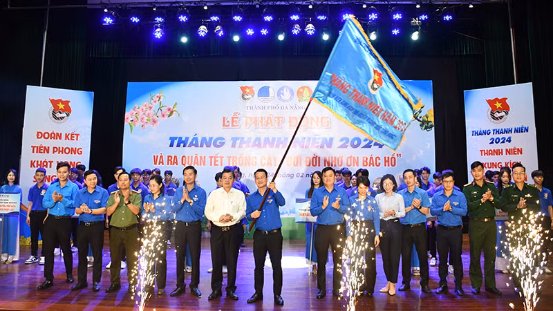 Phát động Tháng Thanh niên.