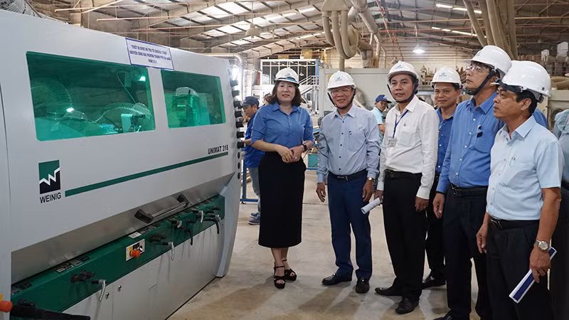 Bàn giao máy móc cho công ty CP Việt Séc.