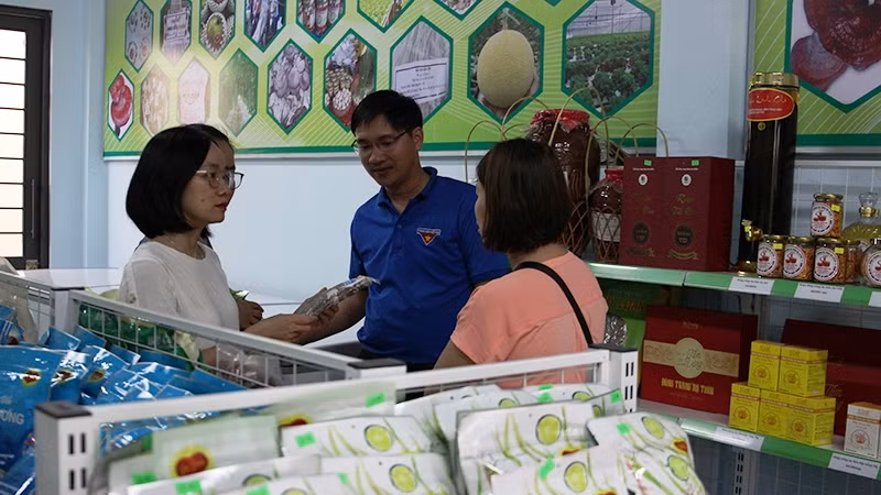 Sản phẩm OCOP của Đà Nẵng dần chiếm được thị trường và sự tin tưởng của người tiêu dùng Sản phẩm OCOP của Đà Nẵng dần chiếm được thị trường và sự tin tưởng của người tiêu dùng
