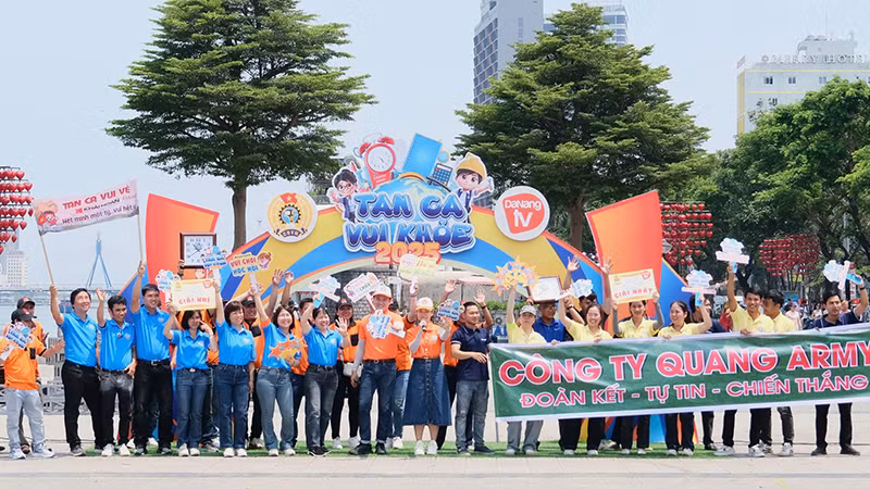 Các đội thi ghi hình số đầu tiên.
