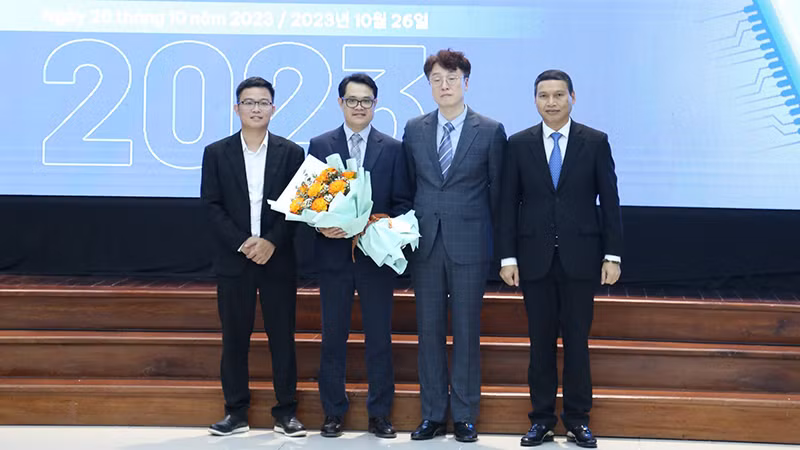 Ra mắt Trung tâm trí tuệ nhân tạo Việt-Hàn tại Đà Nẵng.