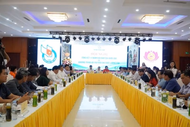 Toàn cảnh hội nghị.
