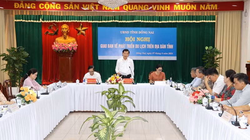 Bí thư Tỉnh ủy Đồng Nai Nguyễn Hồng Lĩnh đề nghị chuẩn bị các điều kiện đồng bộ để nắm bắt cơ hội phát triển du lịch khi sân bay quốc tế Long Thành đi vào khai thác.