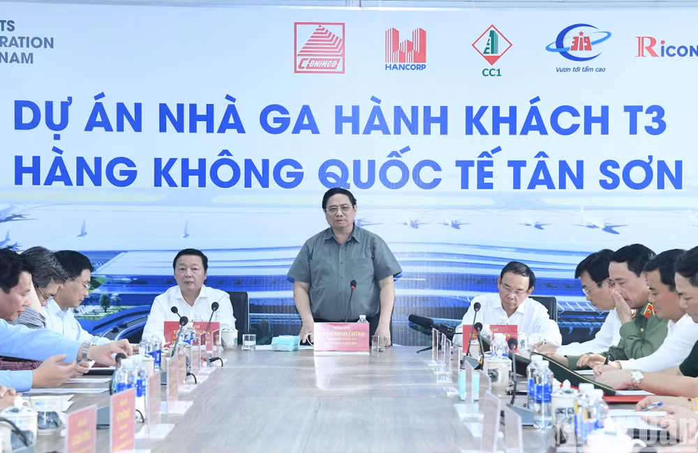 Thủ tướng Phạm Minh Chính phát biểu ý kiến chỉ đạo cuộc họp với các bộ, ngành, đơn vị liên quan về Dự án Nhà ga hành khách T3 Cảng hàng không quốc tế Tân Sơn Nhất. Ảnh: THANH GIANG Thủ tướng Phạm Minh Chính phát biểu ý kiến chỉ đạo cuộc họp với các bộ, ngành, đơn vị liên quan về Dự án Nhà ga hành khách T3 Cảng hàng không quốc tế Tân Sơn Nhất. Ảnh: THANH GIANG