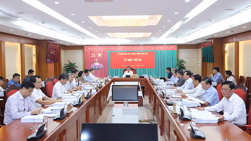 Quang cảnh Kỳ họp thứ 49 của Ủy ban Kiểm tra Trung ương.