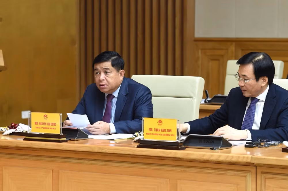 Bộ trưởng Kế hoạch và Đầu tư Việt Nam Nguyễn Chí Dũng phát biểu ý kiến tại Tọa đàm. Bộ trưởng Kế hoạch và Đầu tư Việt Nam Nguyễn Chí Dũng phát biểu ý kiến tại Tọa đàm.