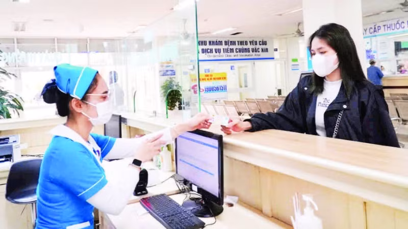  Người dân thuận tiện trong việc khám, chữa bệnh nhờ công cuộc chuyển đổi số.