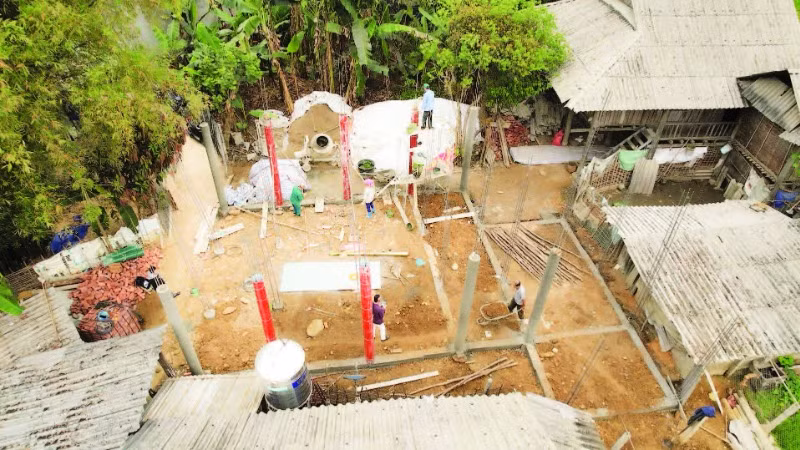 Xây nhà mới cho một hộ dân tại Mường Cang.