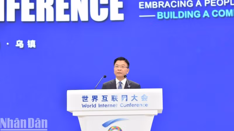 Phó Thủ tướng Lê Thành Long phát biểu tại phiên khai mạc Đại hội Internet thế giới năm 2024.