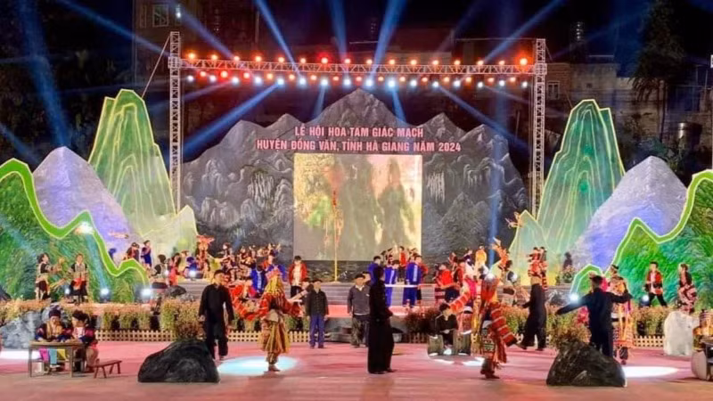 Khai mạc Lễ hội hoa tam giác mạch năm 2024.