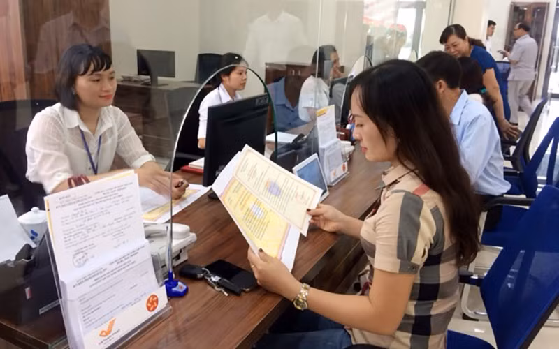 Trung tâm hành chính công tỉnh Hưng Yên phục vụ nhân dân và các đơn vị trên địa bàn tỉnh.