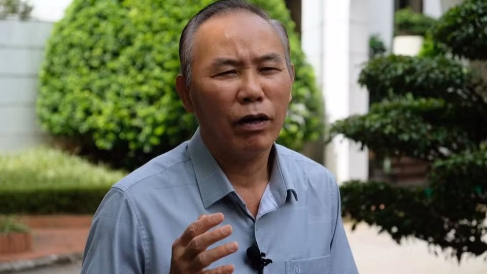 Thứ trưởng Nông nghiệp và Phát triển nông thôn Phùng Đức Tiến đã chia sẻ thông tin mới nhất về nguyên nhân và phác đồ điều trị với đàn bò bị bệnh ở Lâm Đồng.