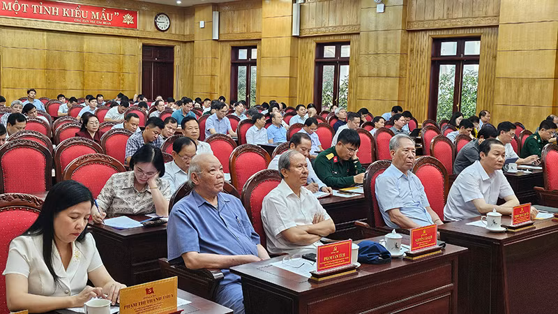 Các đại biểu dự hội nghị tại điểm cầu Tỉnh ủy Thanh Hóa.