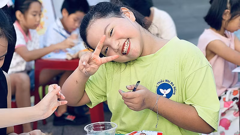 Thiếu nhi Đà Nẵng trải nghiệm các hoạt động tại "Ngày hội sắc màu" năm 2023.