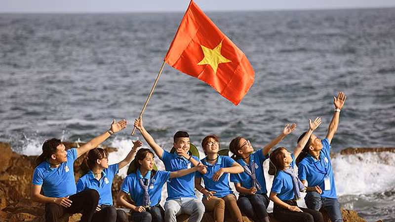 Sinh viên Việt Nam luôn tích cực, chủ động tham gia các phong trào hành động cách mạng, là lực lượng quan trọng trong phát triển Đảng hiện nay.