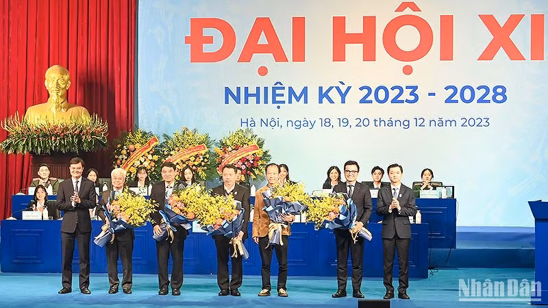 Hội đồng Tư vấn, đồng hành với sinh viên giai đoạn 2023-2028 ra mắt Đại hội.