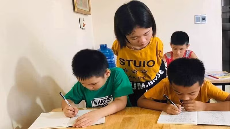 "Cô giáo không tay" gieo mầm ước mơ từ nghị lực phi thường