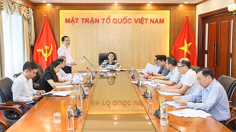 Toàn cảnh cuộc họp.