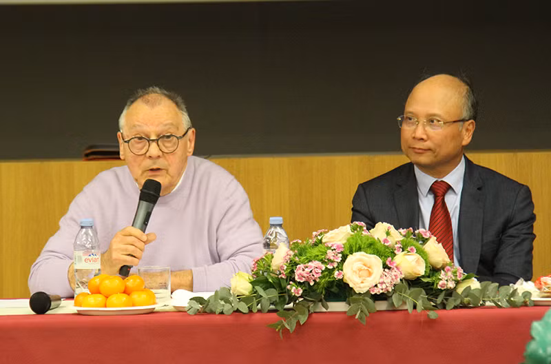 Nhà sử học Alain Ruscio nhận định: Chiến thắng Điện Biên Phủ không chỉ được coi là chiến thắng của riêng Việt Nam mà còn là chiến thắng của toàn thể các dân tộc thuộc địa, mở ra con đường giải phóng cho các dân tộc bị áp bức. Ảnh: Khải Hoàn. Nhà sử học Alain Ruscio nhận định: Chiến thắng Điện Biên Phủ không chỉ được coi là chiến thắng của riêng Việt Nam mà còn là chiến thắng của toàn thể các dân tộc thuộc địa, mở ra con đường giải phóng cho các dân tộc bị áp bức. Ảnh: Khải Hoàn.