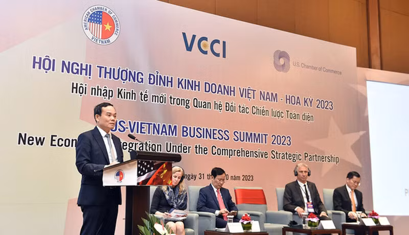 Phó Thủ tướng Trần Lưu Quang phát biểu tại Hội nghị. Phó Thủ tướng Trần Lưu Quang phát biểu tại Hội nghị.