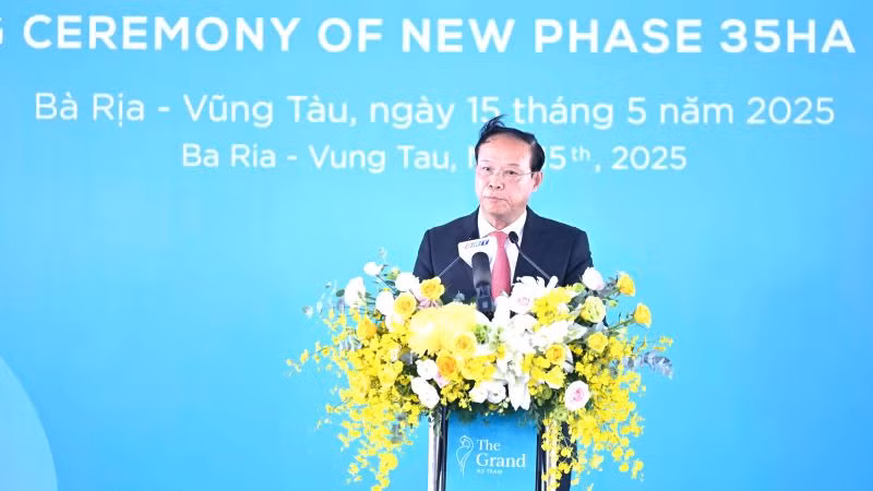 Đồng chí Nguyễn Văn Thọ, Chủ tịch Ủy ban nhân dân tỉnh phát biểu tại buổi lễ.