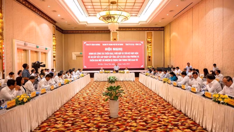 Toàn cảnh hội nghị.