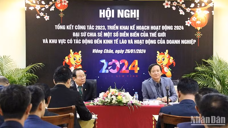 Đại sứ Việt Nam tại Lào tham dự Hội nghị. Ảnh: Trịnh Dũng
