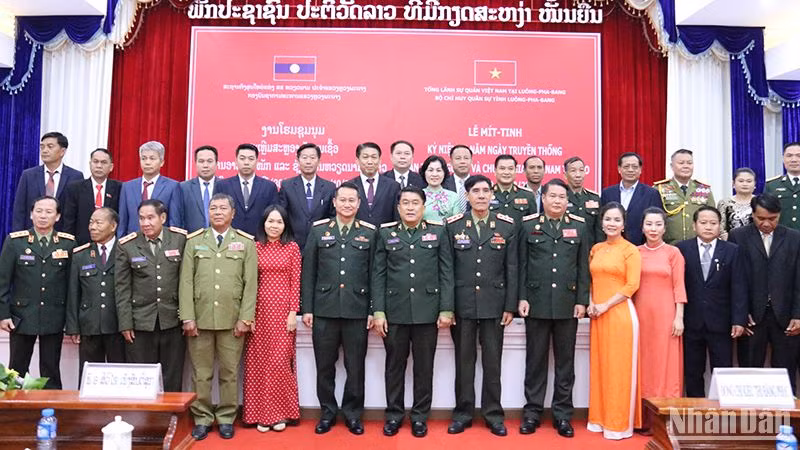Các đại biểu tại lễ kỷ niệm. Ảnh: Trịnh Dũng