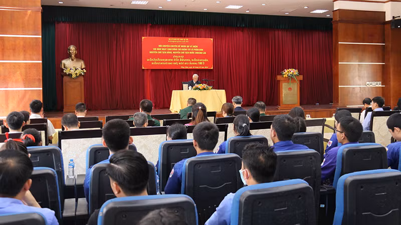 Quang cảnh buổi nói chuyện chuyên đề. Ảnh: Hải Tiến Quang cảnh buổi nói chuyện chuyên đề. Ảnh: Hải Tiến