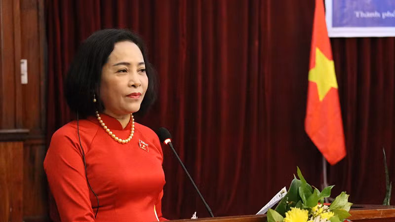 Nữ Đại biểu Quốc hội Việt Nam tham luận tại Hội thảo. Ảnh: HẢI TIẾN Nữ Đại biểu Quốc hội Việt Nam tham luận tại Hội thảo. Ảnh: HẢI TIẾN