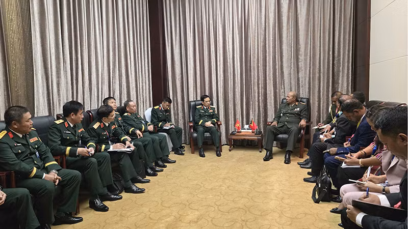 Đại tướng Phan Văn Giang gặp song phương với Trung tướng Domingos Raul, Tư lệnh Lực lượng quốc phòng Timor-Leste. Ảnh: Hải Tiến