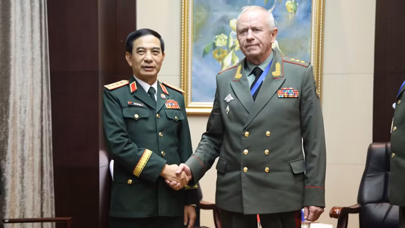 Đại tướng Phan Văn Giang đã có cuộc gặp song phương với Thượng tướng Alexander Fomin, Thứ trưởng Quốc phòng Nga. Đại tướng Phan Văn Giang đã có cuộc gặp song phương với Thượng tướng Alexander Fomin, Thứ trưởng Quốc phòng Nga.