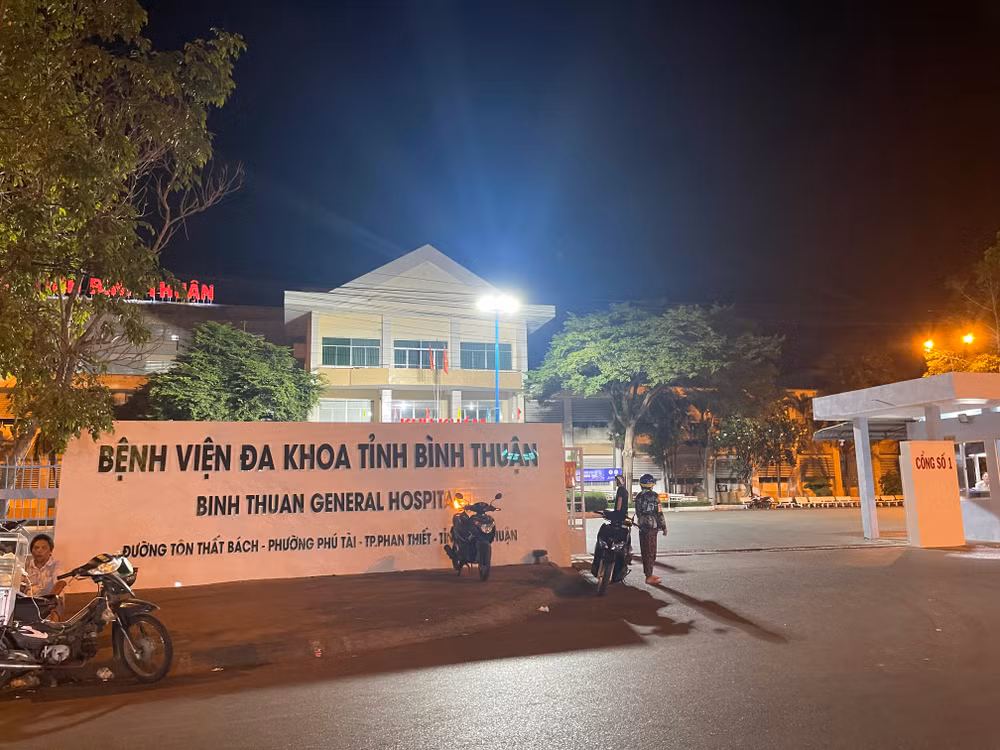Có 20 ca đưa lên bệnh viện đa khoa tỉnh cấp cứu. Có 20 ca đưa lên bệnh viện đa khoa tỉnh cấp cứu.