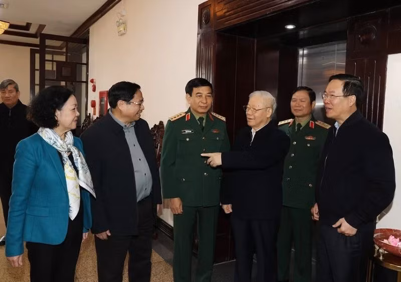 Tổng Bí thư Nguyễn Phú Trọng và các đồng chí lãnh đạo Đảng, Nhà nước, Quân ủy Trung ương tham dự hội nghị. Tổng Bí thư Nguyễn Phú Trọng và các đồng chí lãnh đạo Đảng, Nhà nước, Quân ủy Trung ương tham dự hội nghị.