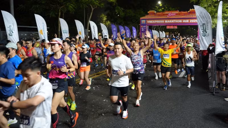 Sôi động Giải VnExpress Marathon Huế 2025 ảnh 10