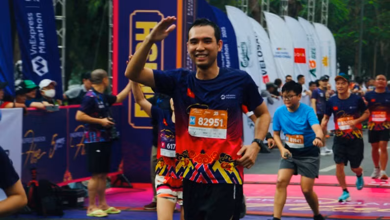 Sôi động Giải VnExpress Marathon Huế 2025 ảnh 21