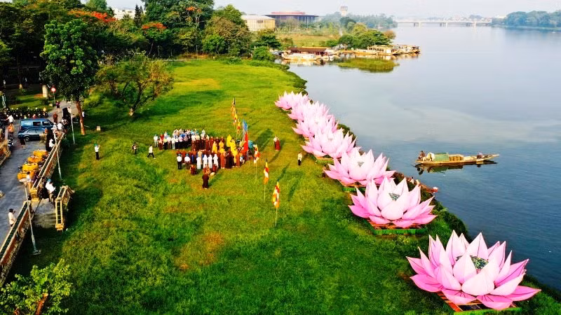 Đây cũng là hoạt động thường niên trong Tuần lễ Phật đản tại Thừa Thiên Huế.