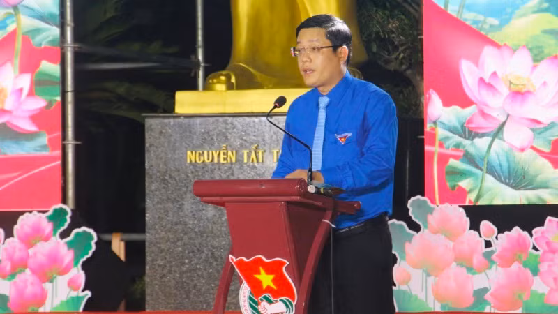 Bí thư Thành Đoàn, Chủ tịch Hội Liên hiệp Thanh niên Việt Nam thành phố Nguyễn Thanh Hoài phát biểu, chia sẻ tại chương trình.